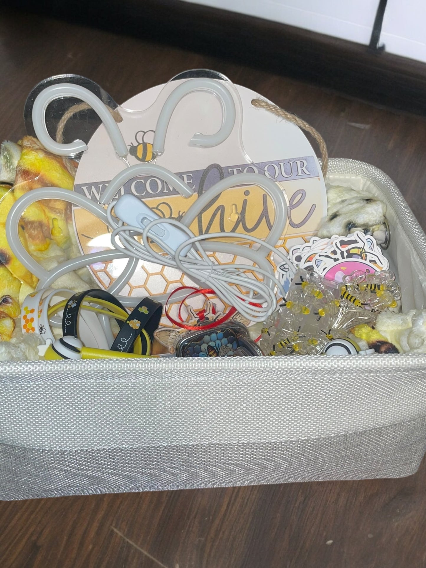 The Bee Lovers Gift Basket