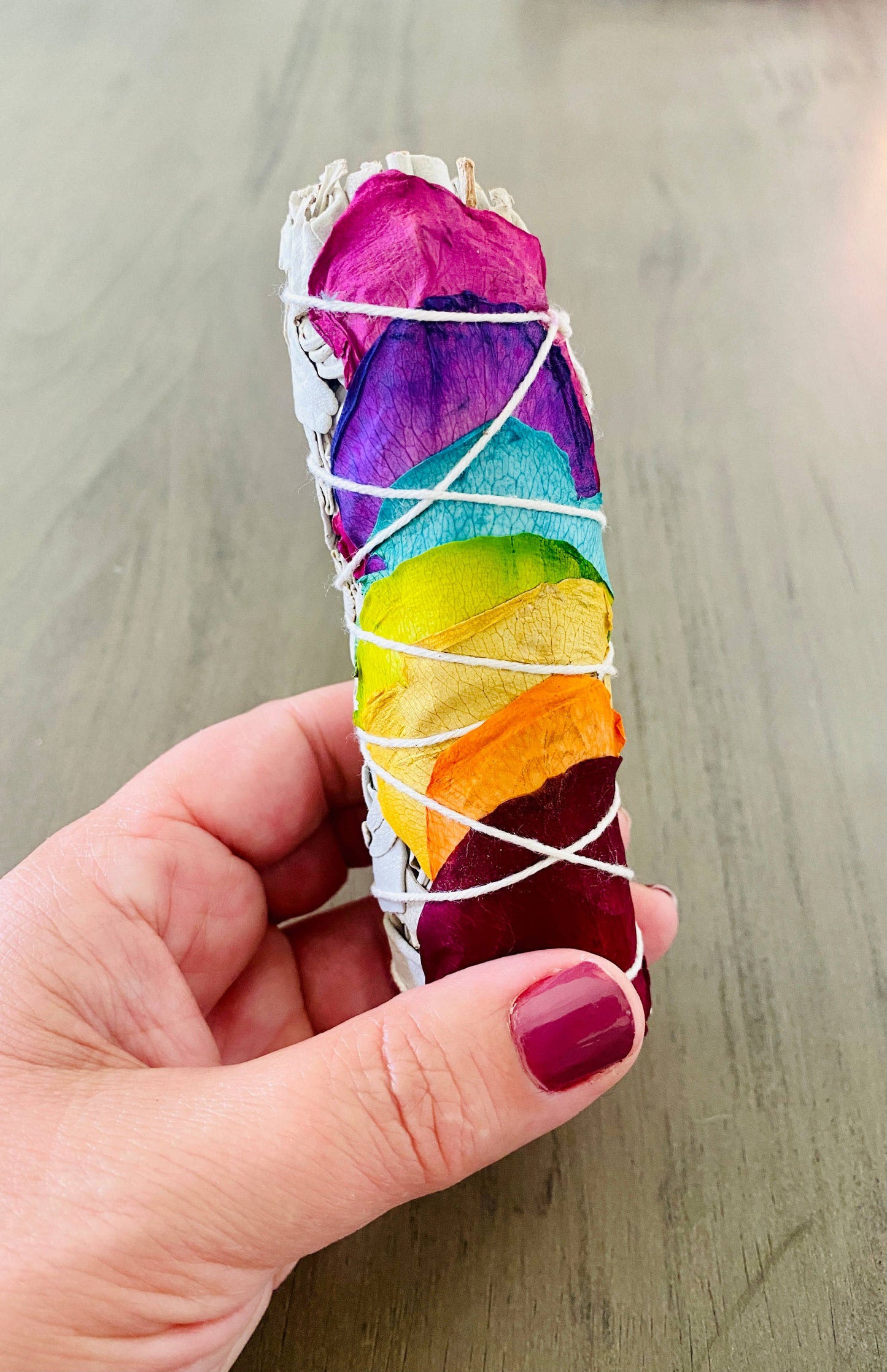 White Sage w/ Rainbow Chakra Roses Smudge Sticks in Bulk